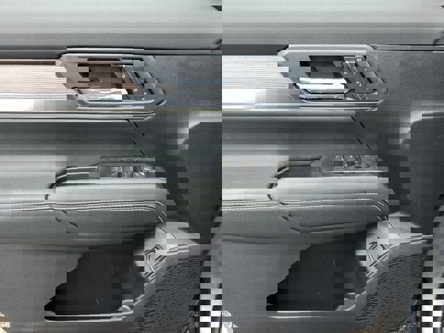 New 2026 GMC Terrain Denali w/ LPO, Floor Liner Package image 16