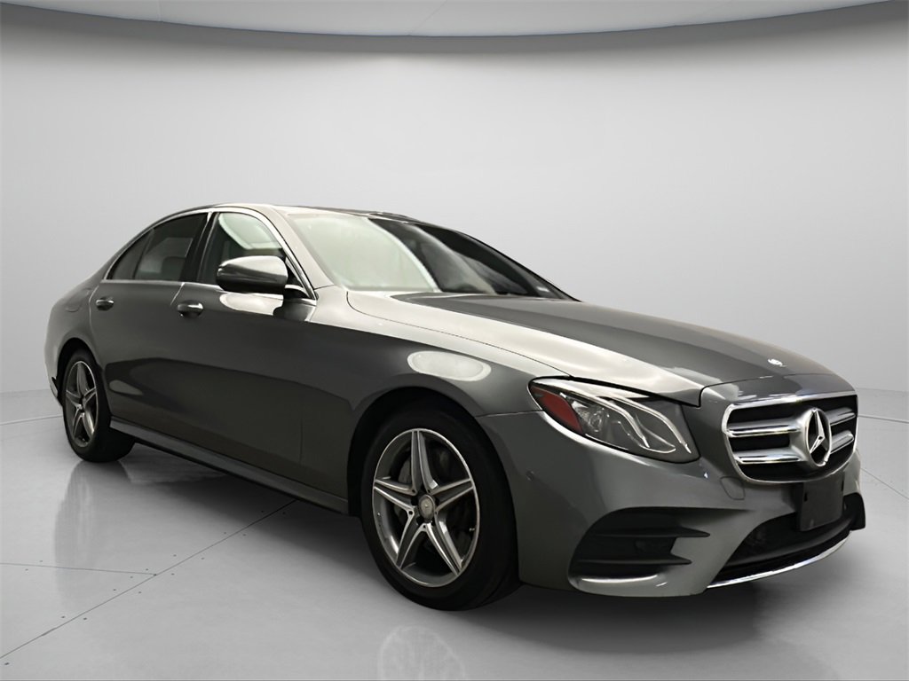 Used 2017 Mercedes-Benz E 300 4MATIC image 1