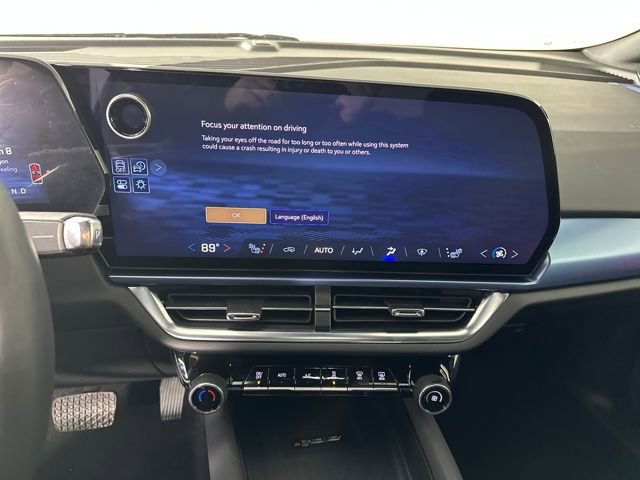 Used 2025 Chevrolet Equinox EV LT w/ Convenience Package image 21