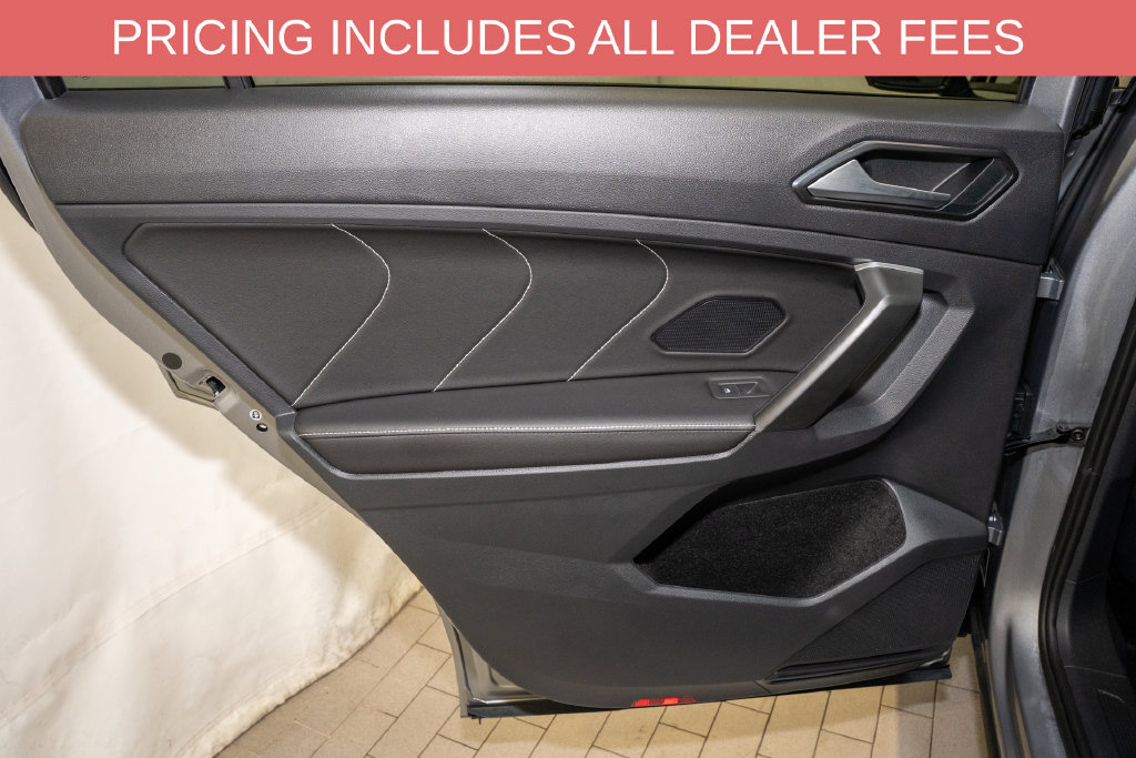 Used 2024 Volkswagen Tiguan SE R-Line AWD/4WD image 11