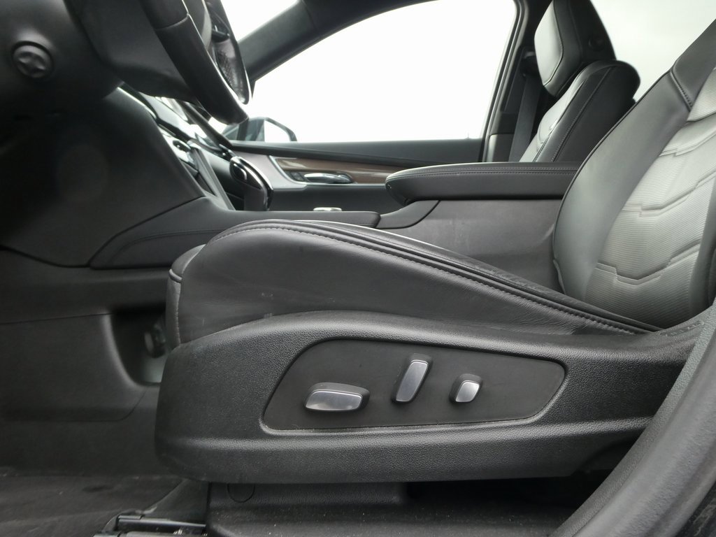 Used 2024 Cadillac XT6 Premium Luxury w/ Platinum Package image 7