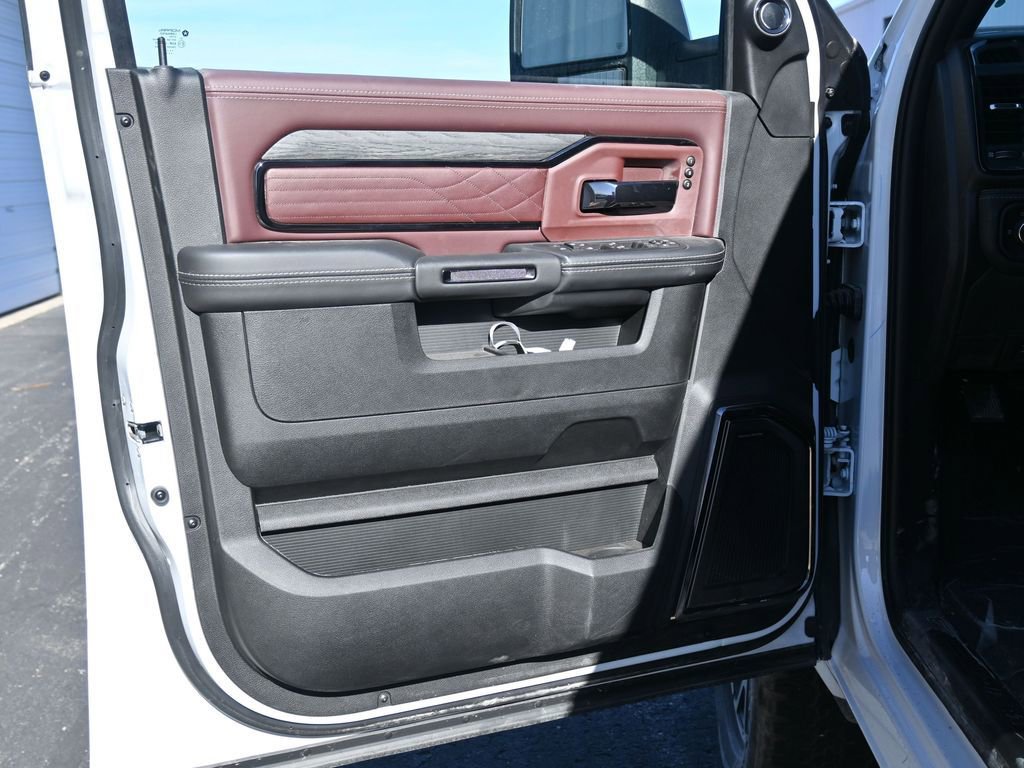 New 2025 RAM 2500 Limited image 21