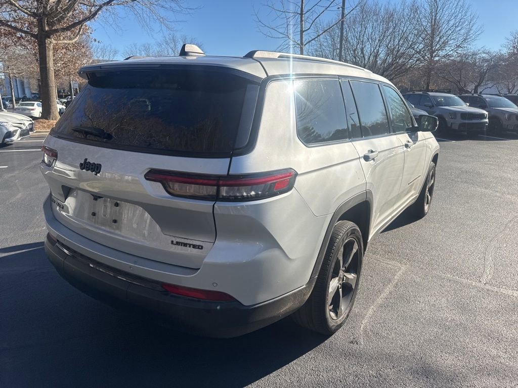 Used 2022 Jeep Grand Cherokee L Limited w/ Black Appearance Package image 19