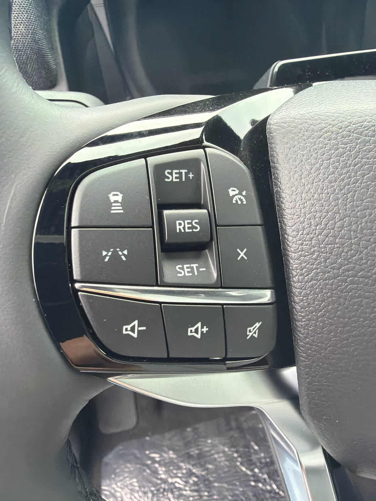 New 2027 Ford Explorer Platinum w/ 3.0L Ultimate Package AWD/4WD image 16