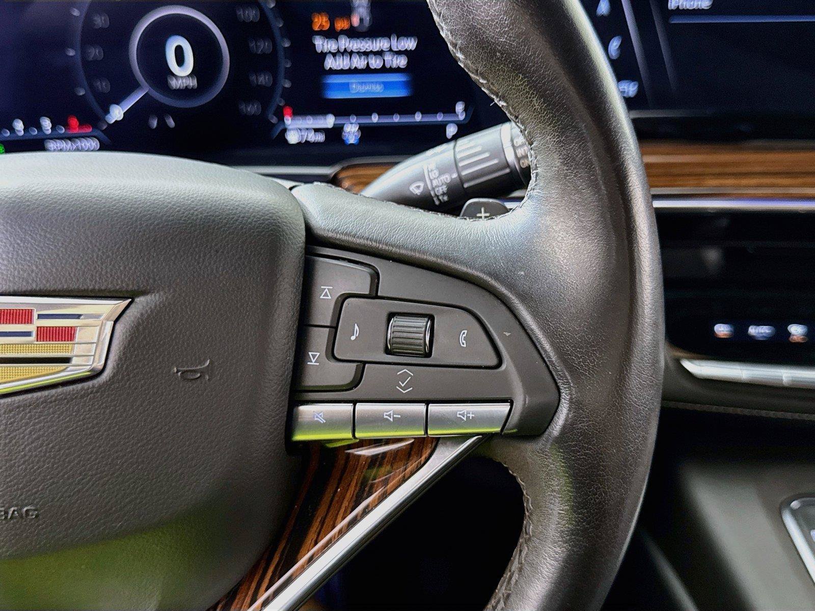 Used 2022 Cadillac Escalade Luxury AWD/4WD image 20
