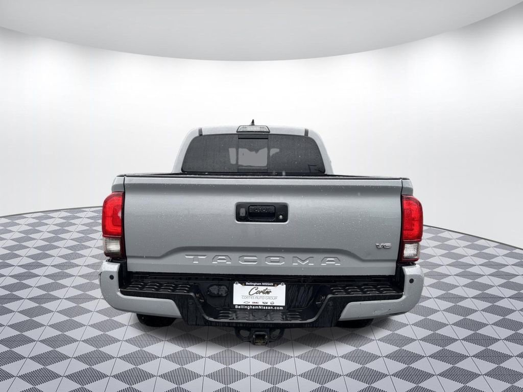 Used 2018 Toyota Tacoma TRD Sport w/ Technology Package AWD/4WD image 6