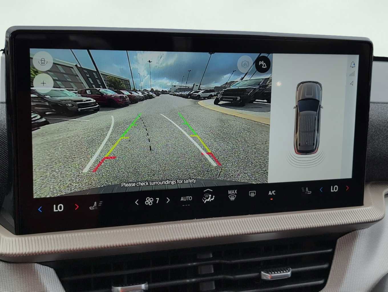 New 2025 Ford Explorer Active image 23