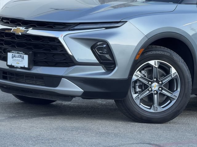 Used 2026 Chevrolet Blazer LT FWD image 8