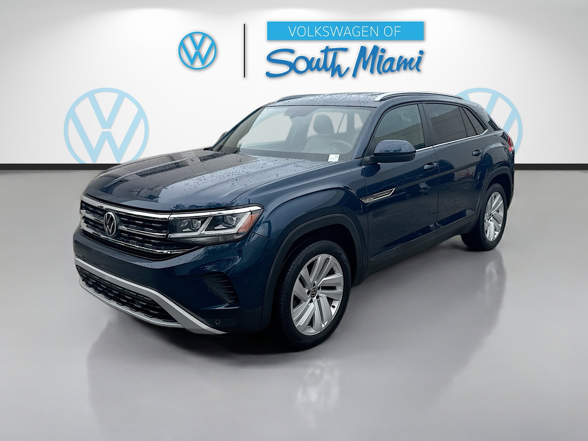 Used 2021 Volkswagen Atlas Cross Sport SE FWD image 3