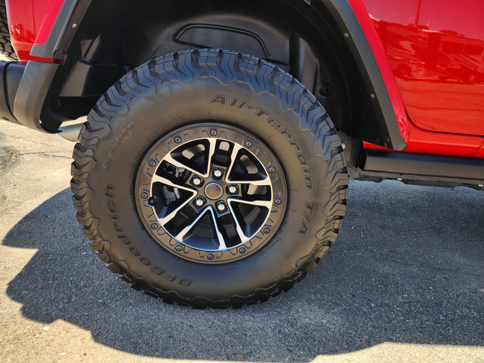 Used 2024 Jeep Wrangler Unlimited Rubicon AWD/4WD image 11