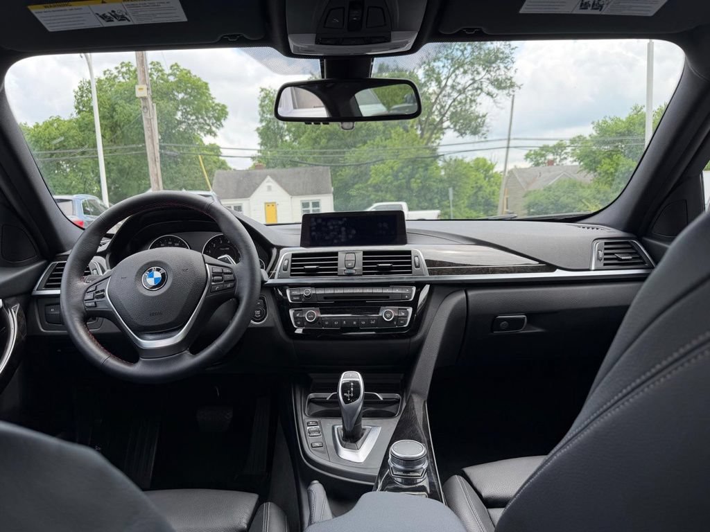Used 2018 BMW 330i xDrive Sedan w/ Convenience Package AWD/4WD image 20