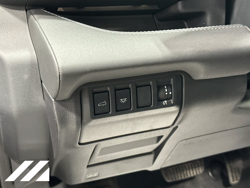 Used 2025 Subaru Ascent Touring AWD/4WD image 10