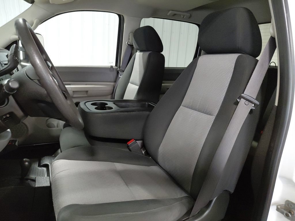 Used 2008 Chevrolet Silverado 2500 W/T AWD/4WD image 5