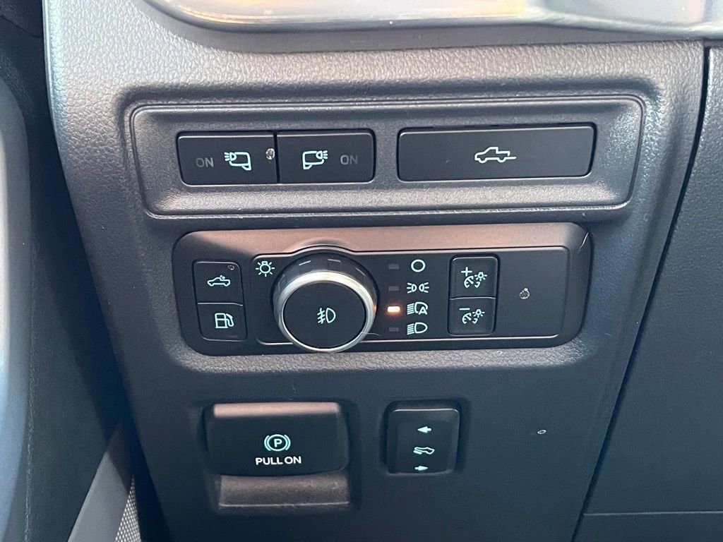 Used 2021 Ford F150 Lariat image 17