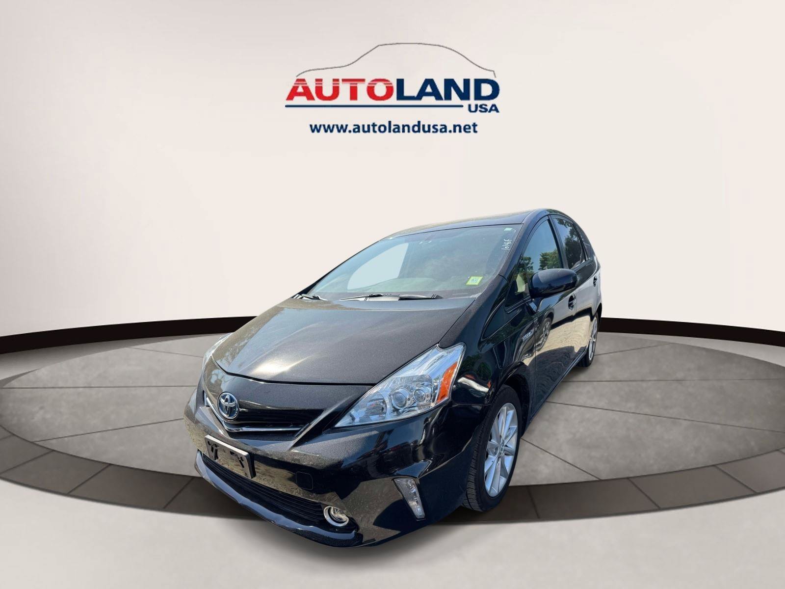 Used 2014 Toyota Prius V Five FWD image 1