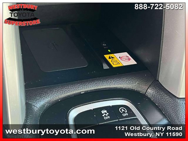 Used 2023 Toyota Corolla Cross XLE w/ Convenience Package image 36