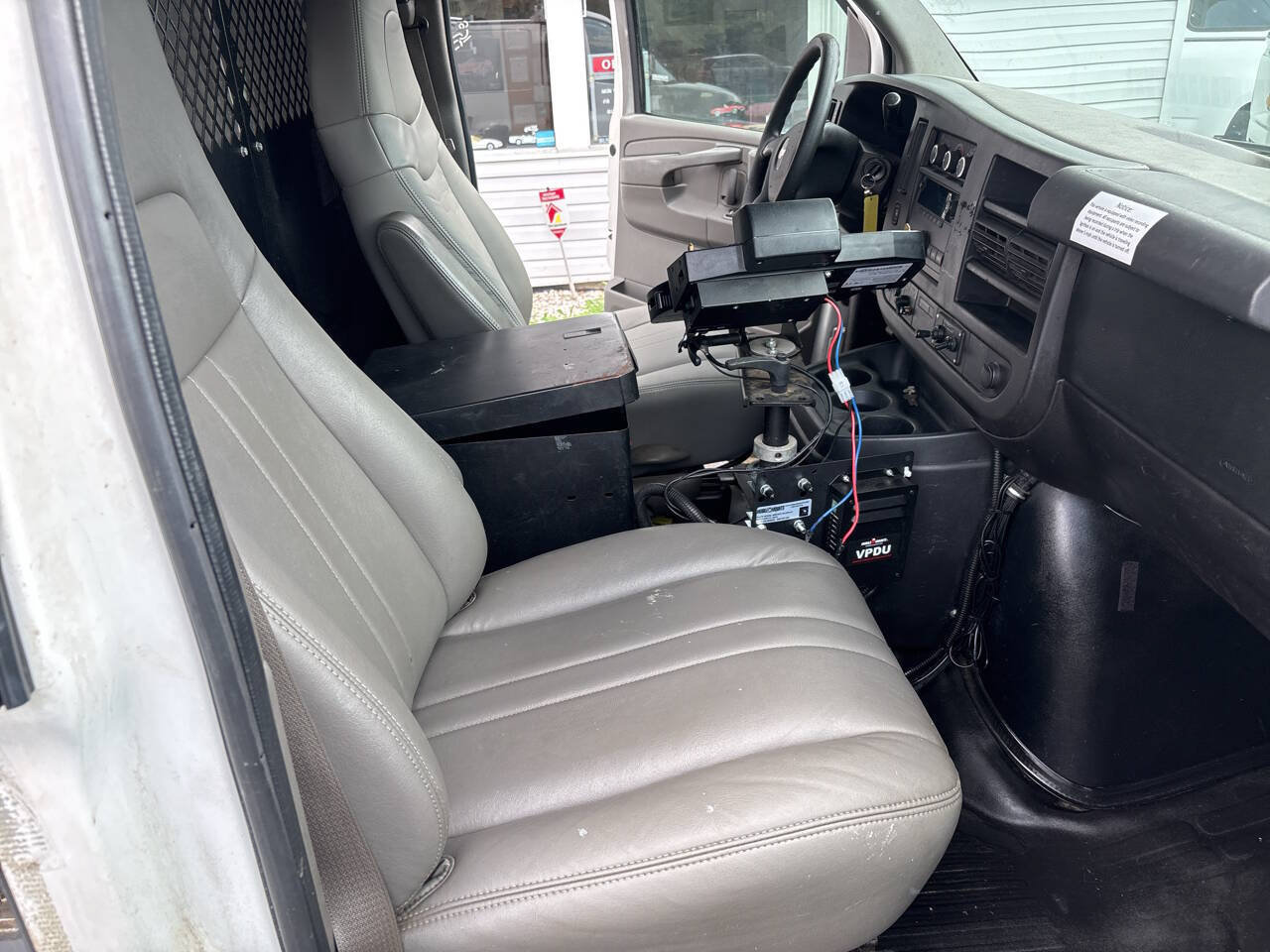 Used 2013 Chevrolet Express 1500 AWD image 15
