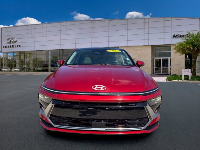 Used 2024 Hyundai Sonata SEL w/ Convenience Package FWD image 3