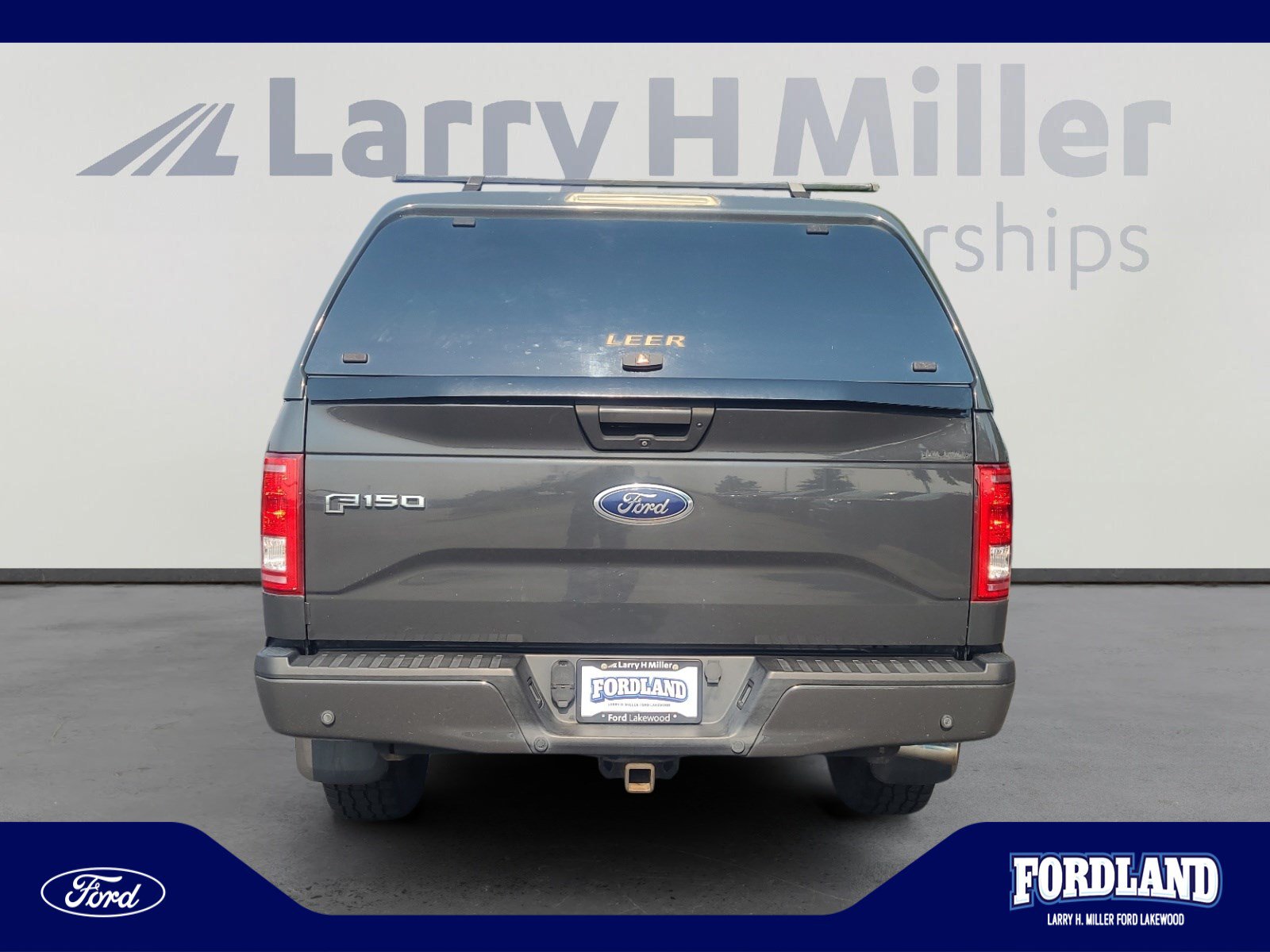 Used 2017 Ford F150 XLT w/ Equipment Group 302A Luxury AWD/4WD image 4