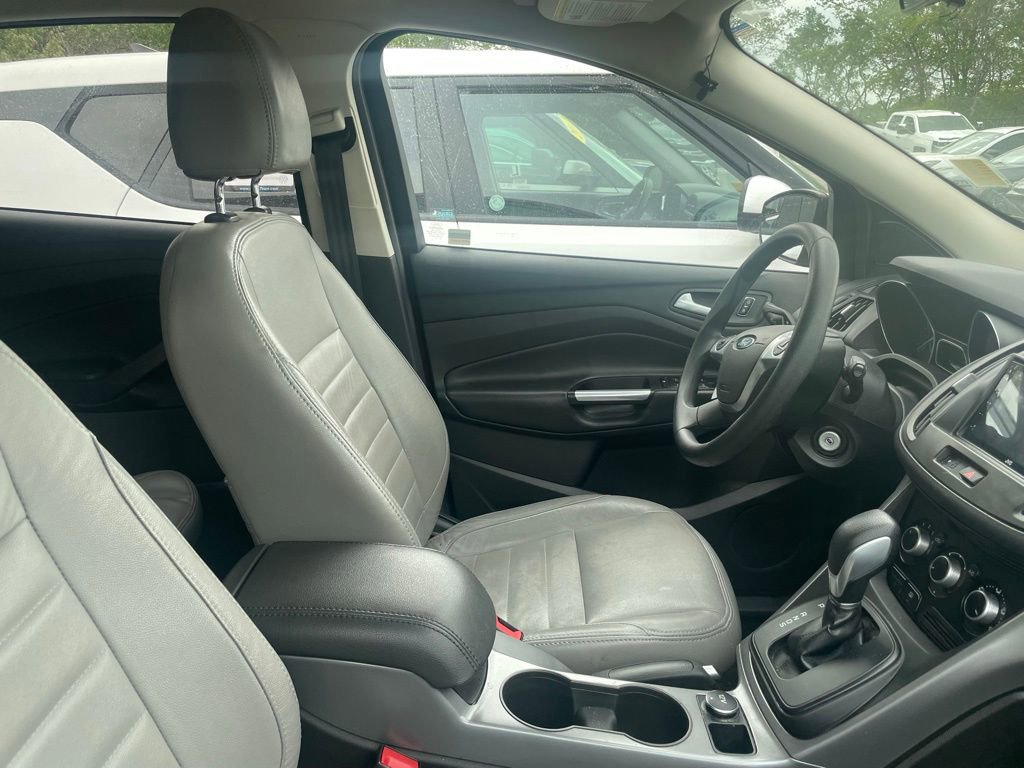 Used 2015 Ford Escape SE image 9