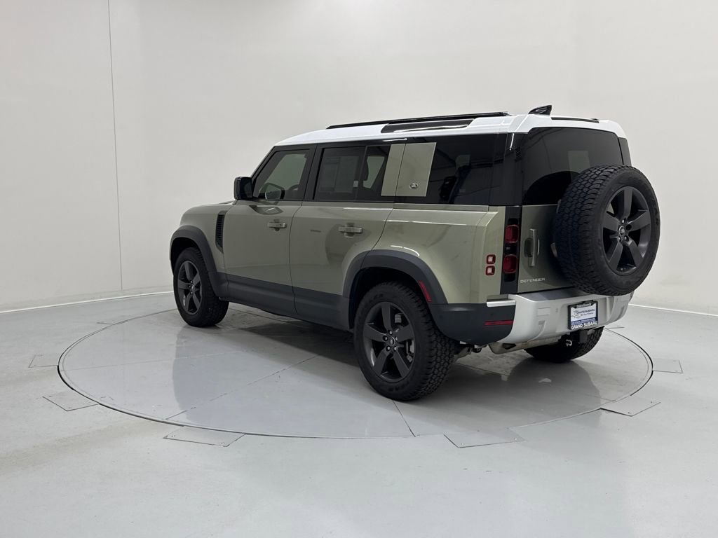 Used 2020 Land Rover Defender 110 SE image 4