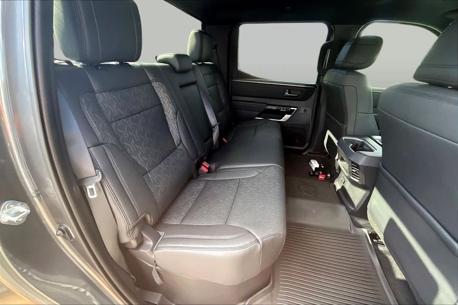 Used 2025 Toyota Tundra Limited AWD/4WD image 20