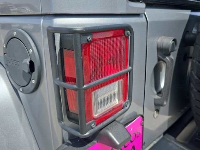 Used 2018 Jeep Wrangler Unlimited Sport image 31