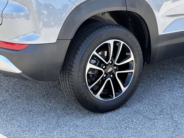 Used 2025 Chevrolet TrailBlazer LT AWD/4WD image 30