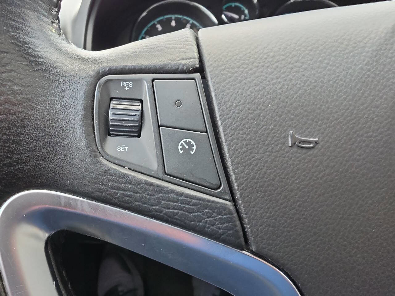 Used 2014 Chevrolet Captiva Sport LTZ FWD image 14