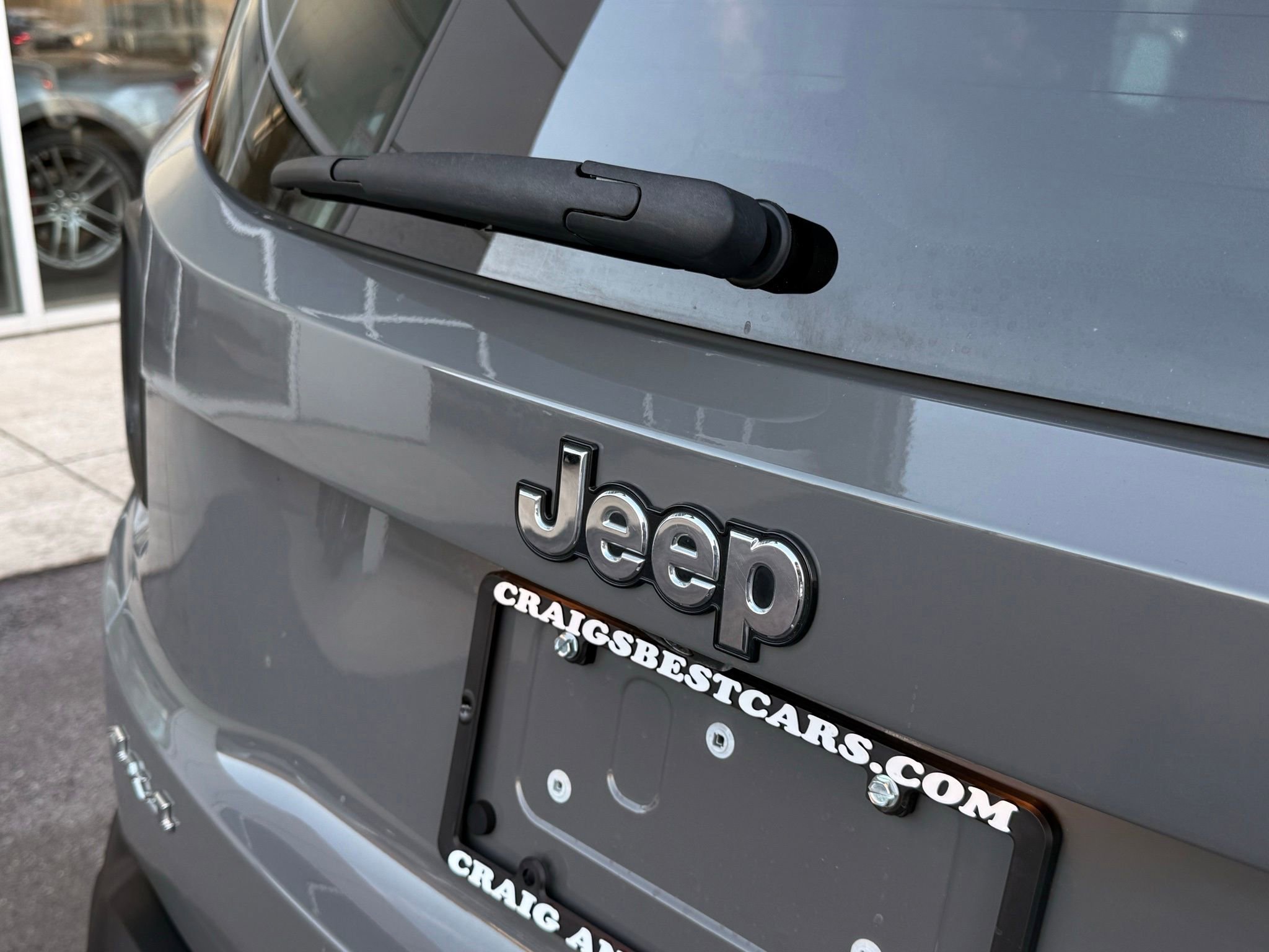 Used 2019 Jeep Renegade Latitude w/ Cold Weather Group image 13