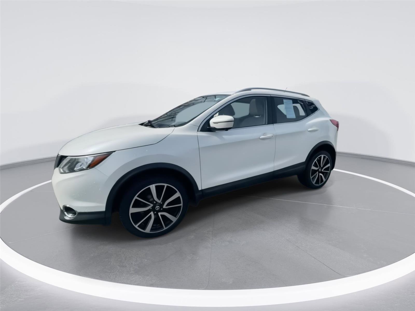 Used 2018 Nissan Rogue Sport SL w/ SL Premium Package image 4