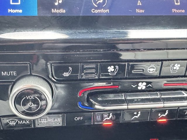 Used 2021 Jeep Grand Cherokee L Overland w/ Luxury Tech Group IV image 17