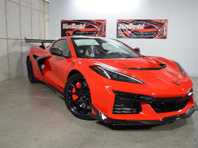 New 2026 Chevrolet Corvette ZR1 w/ ZR1 Carbon Fiber Aero Package image 2