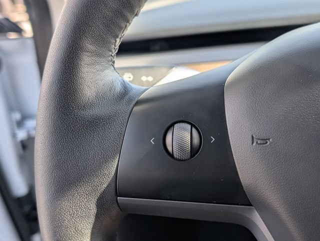 Used 2023 Tesla Model 3 Standard Range RWD image 21