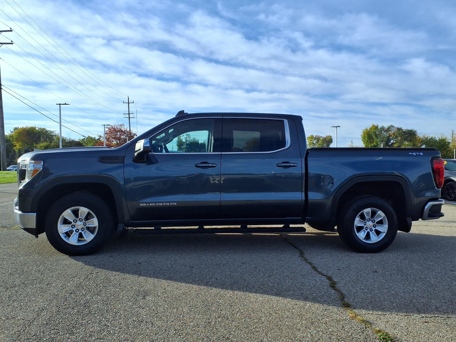 Used 2020 GMC Sierra 1500 SLE w/ SLE Value Package AWD/4WD image 7