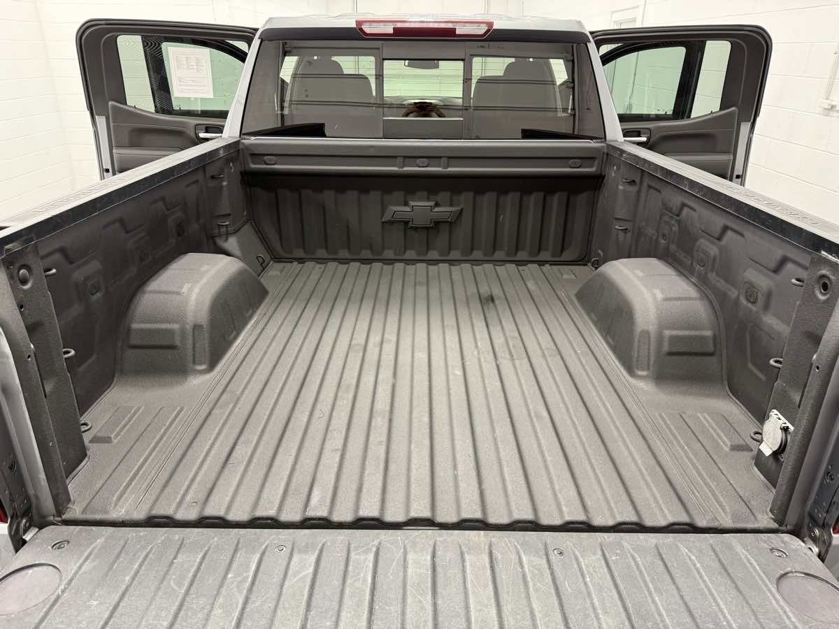 Used 2021 Chevrolet Silverado 1500 LTZ image 30