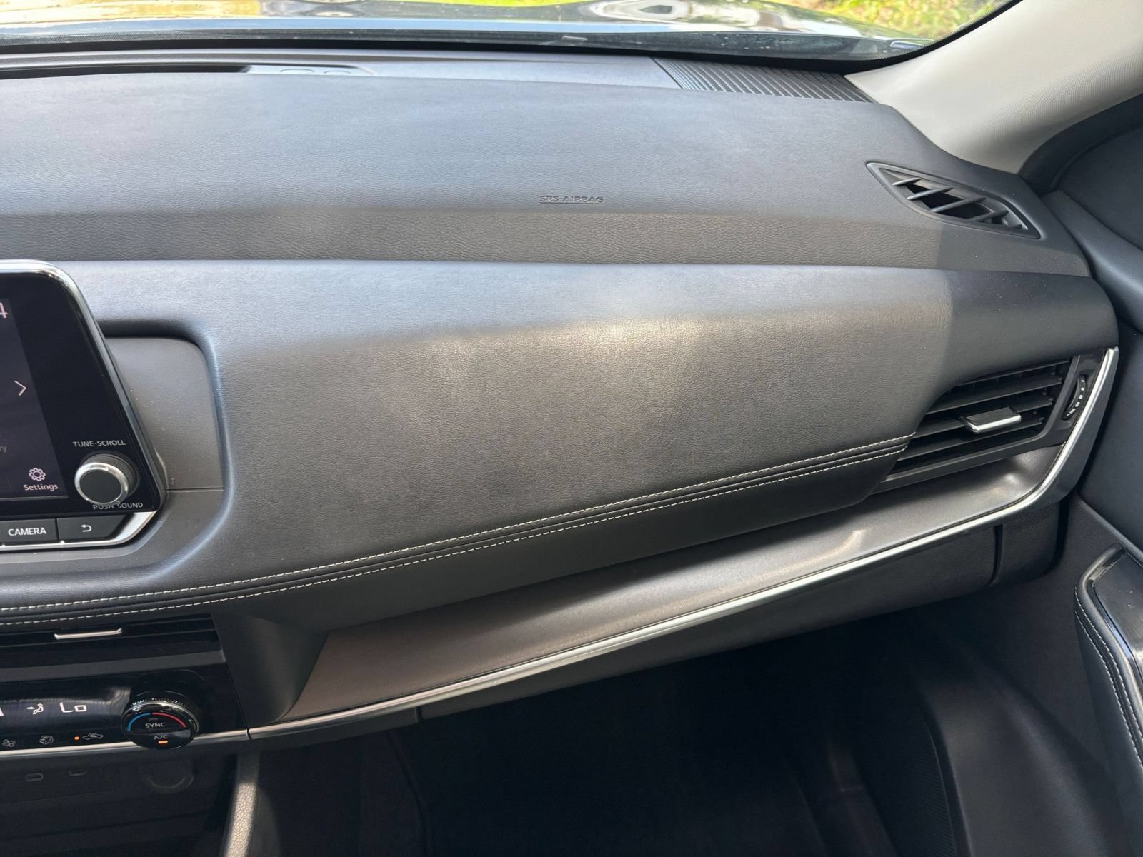 Used 2025 Nissan Rogue SV AWD/4WD image 35