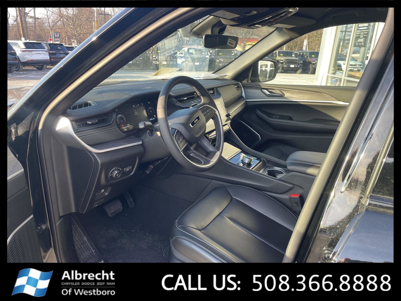 New 2026 Jeep Grand Cherokee Limited image 9