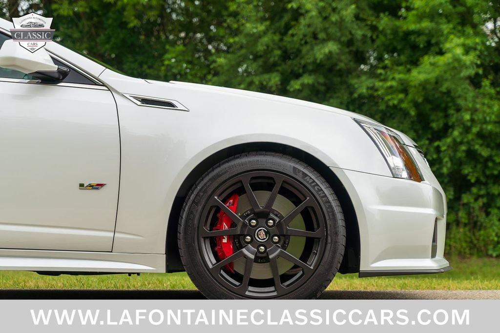 Used 2015 Cadillac CTS V RWD image 39