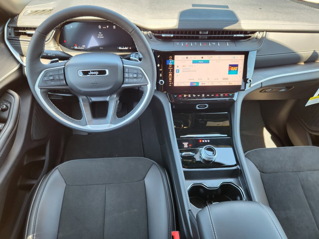 New 2026 Jeep Grand Cherokee L Altitude AWD/4WD image 12