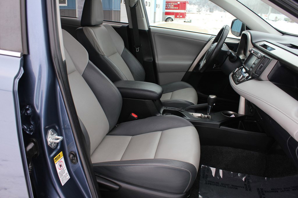 Used 2013 Toyota RAV4 Limited AWD/4WD image 35