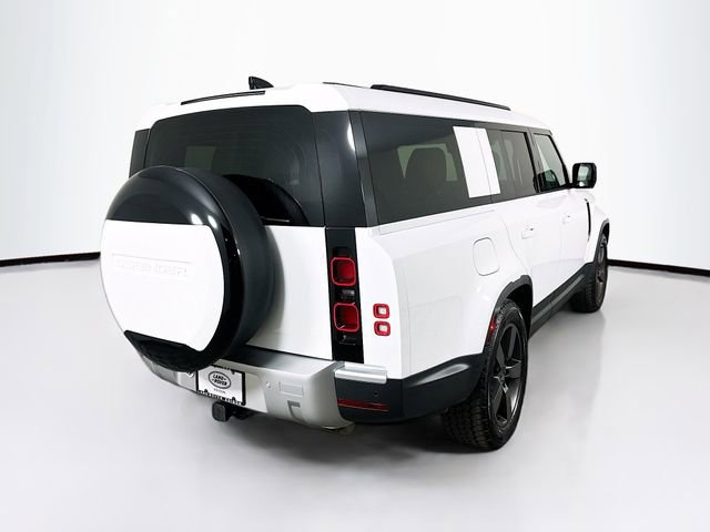 Used 2025 Land Rover Defender 130 S image 5