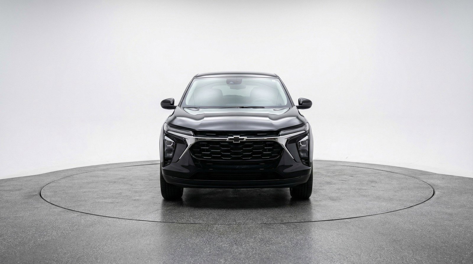 Used 2025 Chevrolet Trax LT image 2