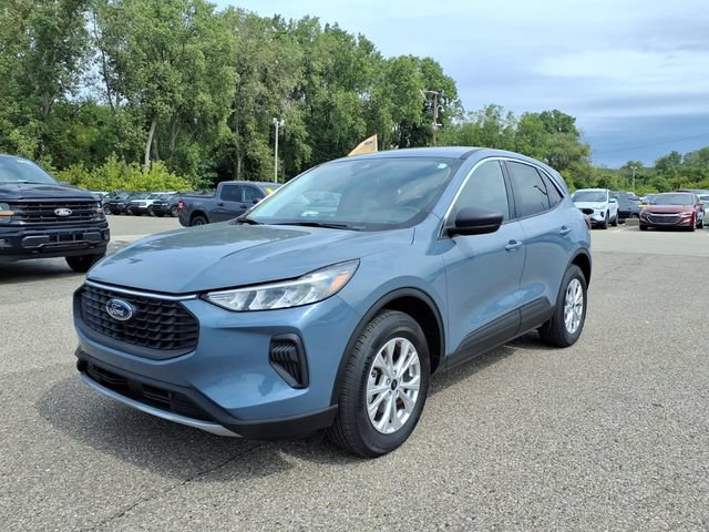 Certified 2023 Ford Escape Active AWD/4WD image 3