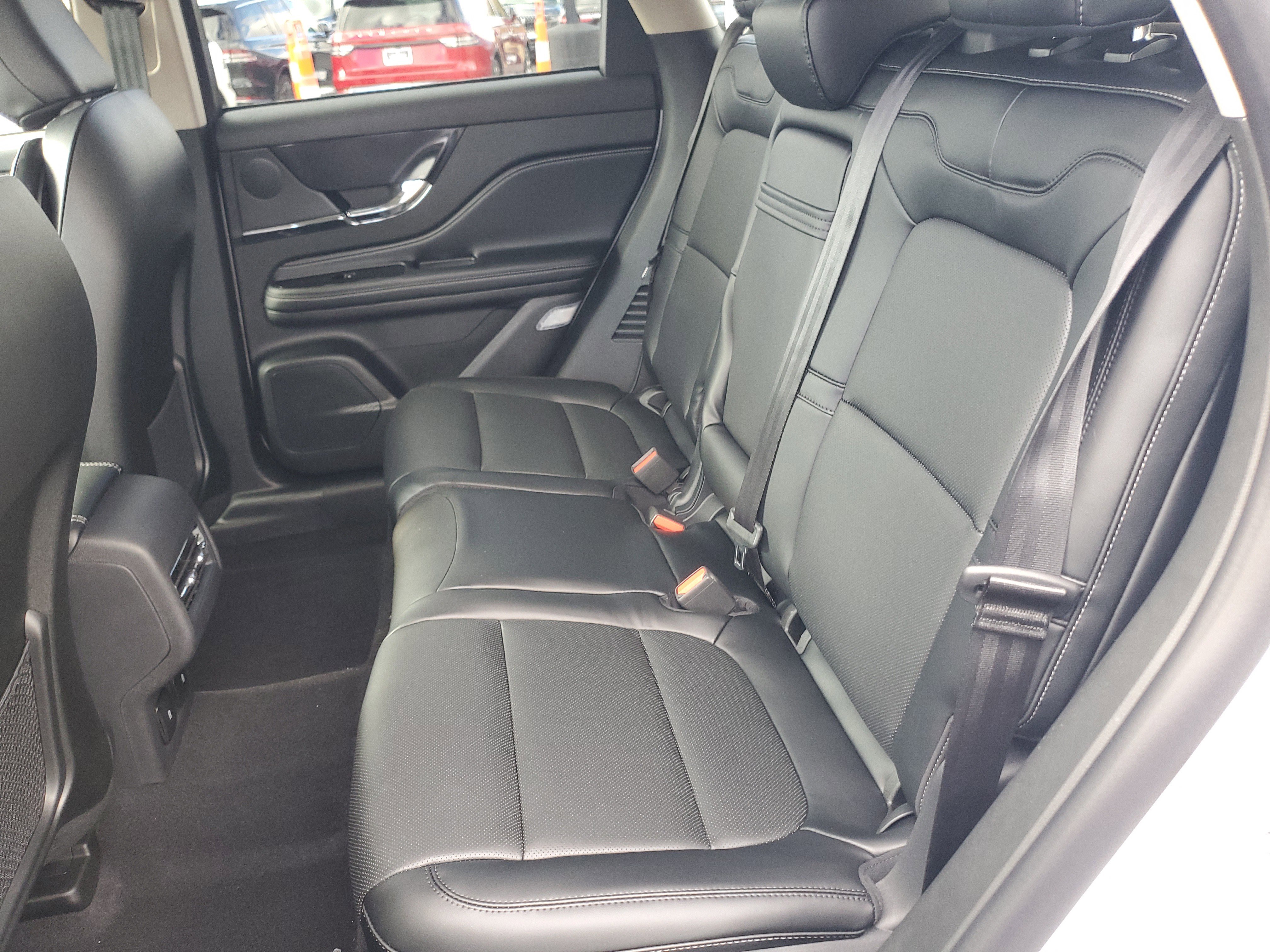 New 2026 Lincoln Corsair Premiere image 28