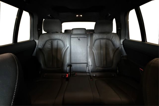 Used 2022 BMW X7 xDrive40i w/ M Sport Package AWD/4WD image 14