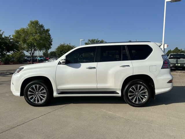 Used 2023 Lexus GX 460 Luxury w/ Accessory Package AWD/4WD image 2