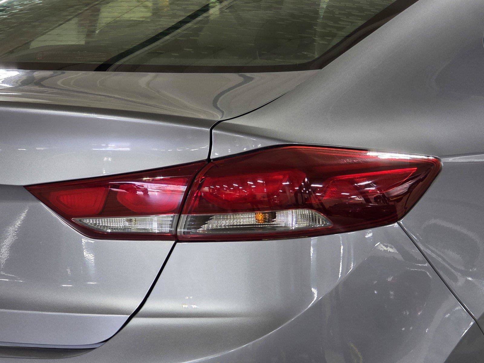Used 2017 Hyundai Elantra SE FWD image 12
