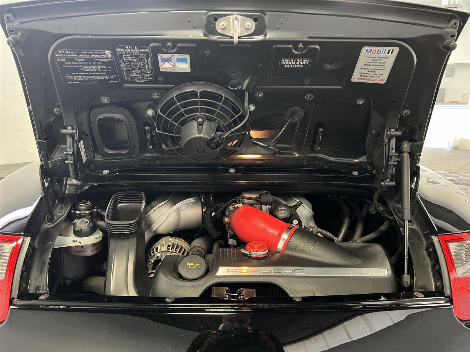 Used 2005 Porsche 911 Carrera S image 22