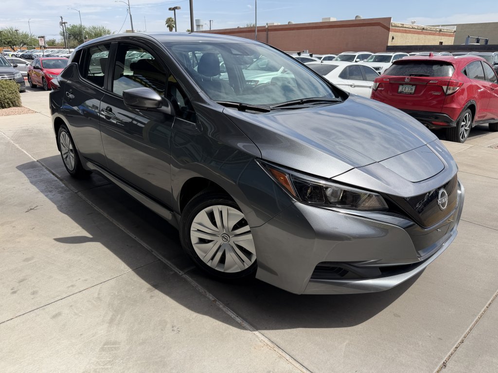 Used 2025 Nissan Leaf S FWD image 6